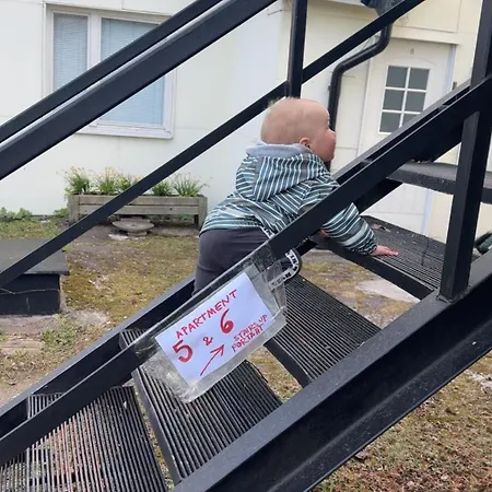 Daire Puutaloyksioe 1 Km Jokirannasta Foeriltae *